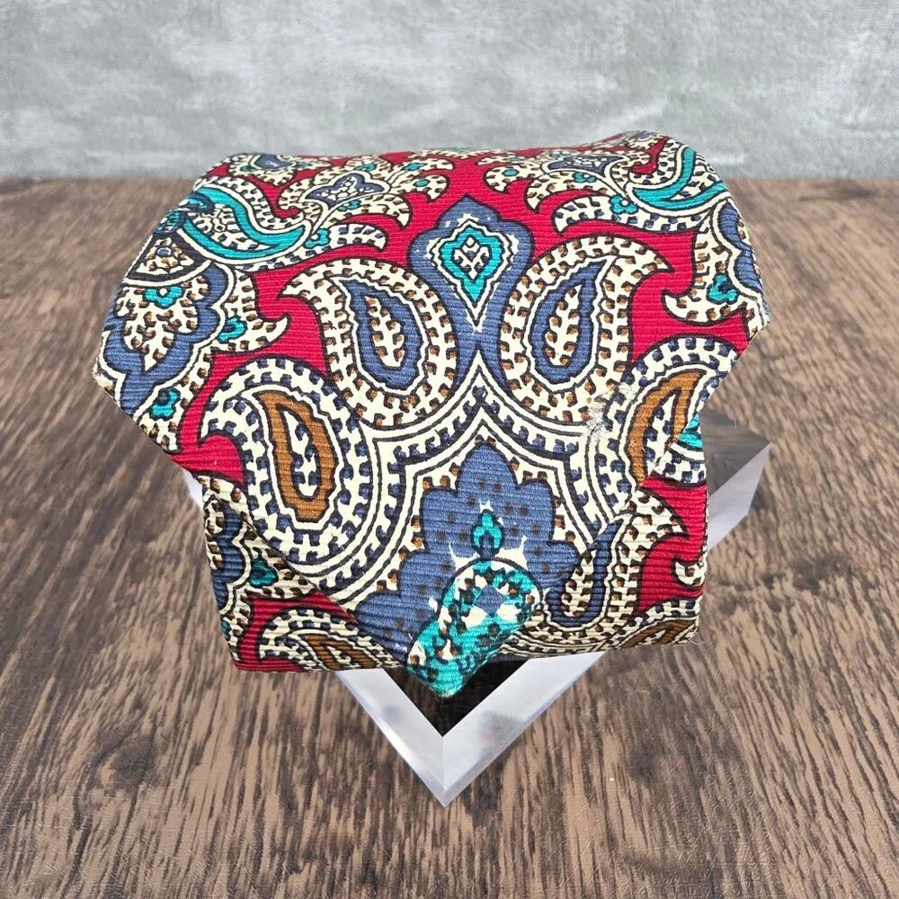 Burberrys of London VTG Tie Paisley Multicolor Silk Red Blue Old Money Designer